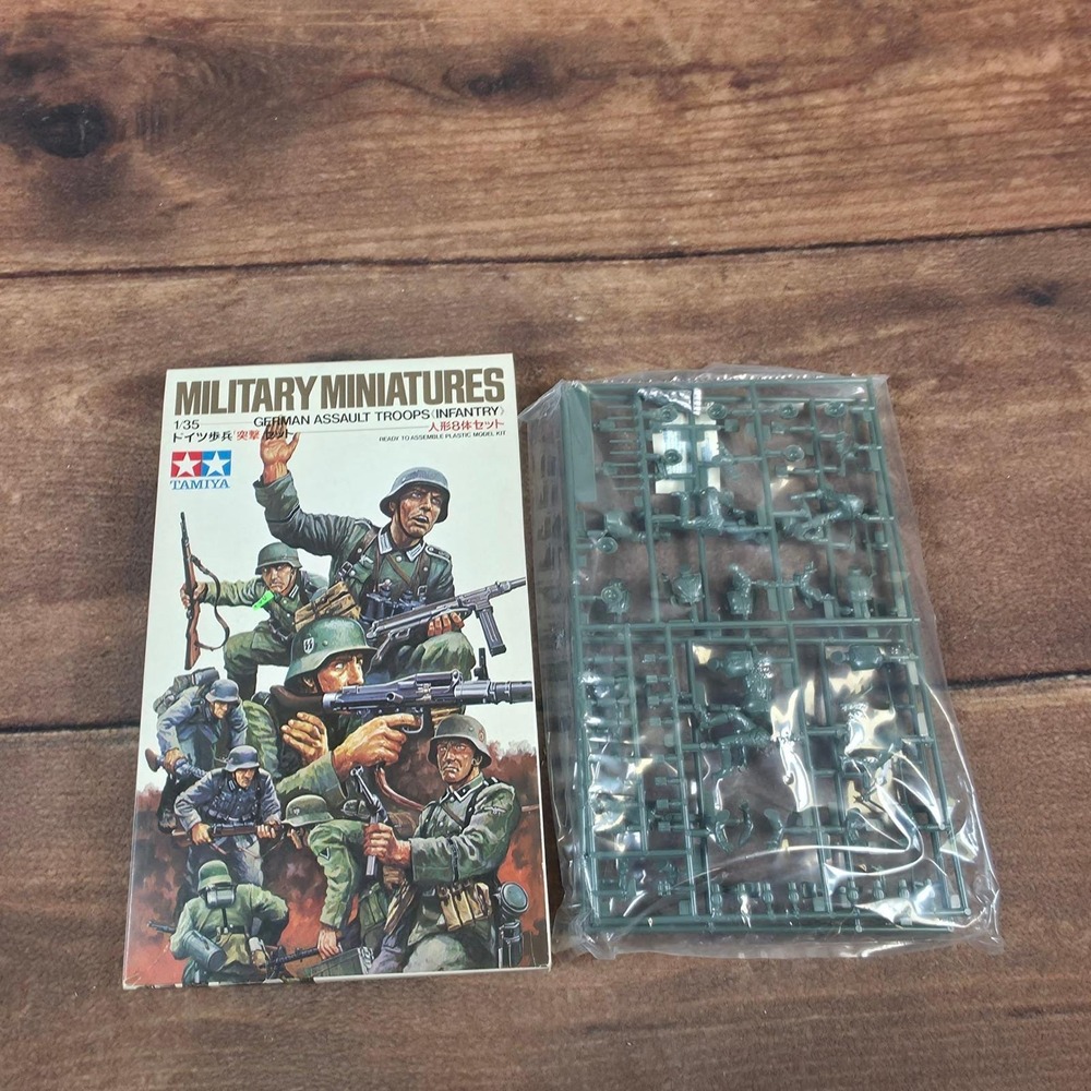 Tamiya German Assault Troops Infantry 1/35 Scale Model Kit MM130 Green Good WWII